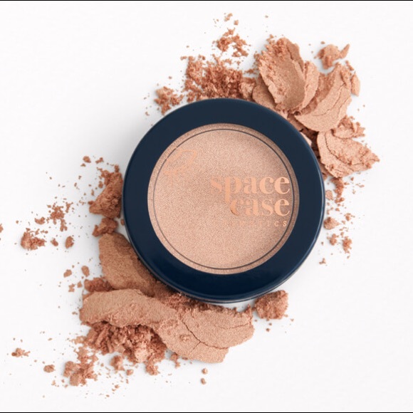 NEW Space Case Cosmetics Highlighter 1B - Picture 1 of 4
